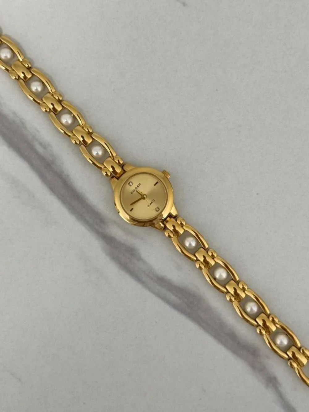SKU0580 Retro Gold White Pearl Women Minimalist Watch Bracelet Stainless steel
